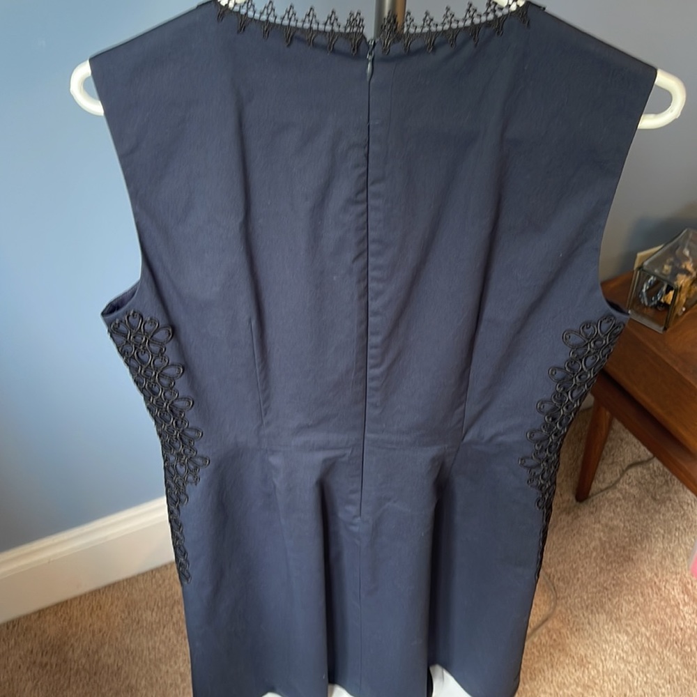 T Tahari Navy Dress size 10 - Picture 6 of 7